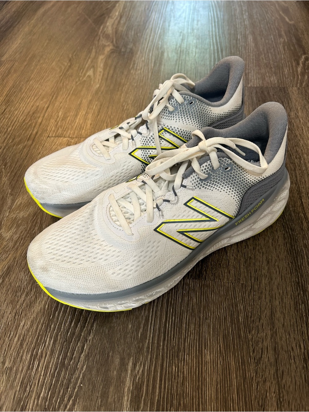 New Balance Fresh Foam More v3 Mens Size 10.5 D No insoles Mesh Shoes